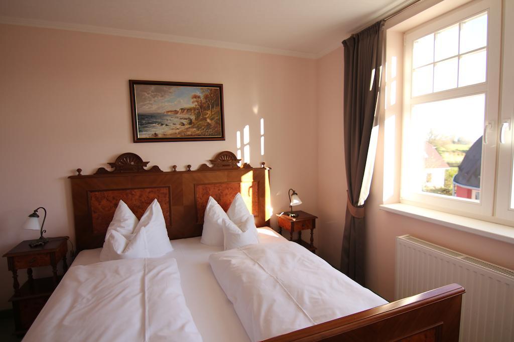 Hotel Zum Strandlaufer Ahrenshoop Rom bilde